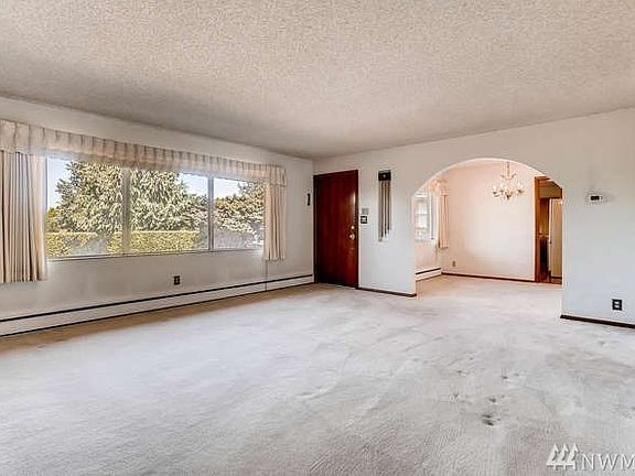 5th image of 18646 17th Ave NW