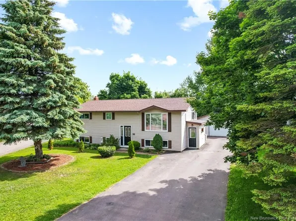 90 Cartier St, Shediac, NB E4P 1L3