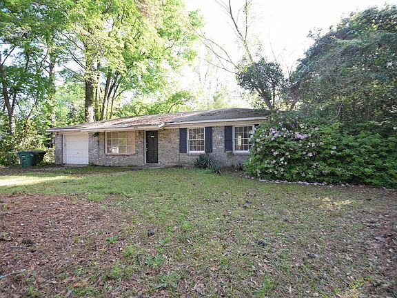 2nd image of 2703 Riverside Ln