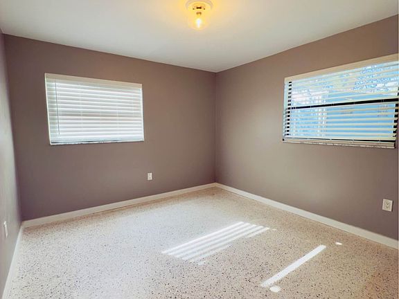 4th image of 1302 Shore Dr