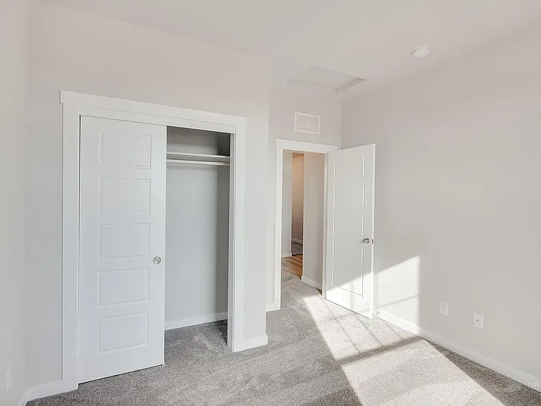 5062 W Avilla Dr — Photo 4