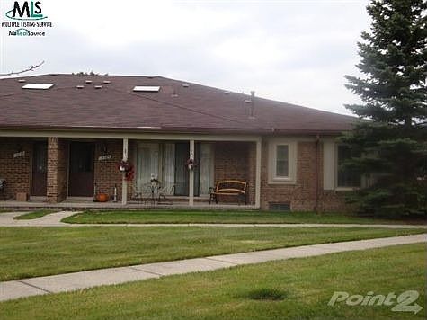 2nd image of 15025 Victoria Ct