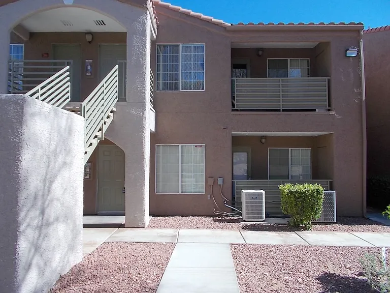 2101 Blue Breeze Dr #107 — Photo 2