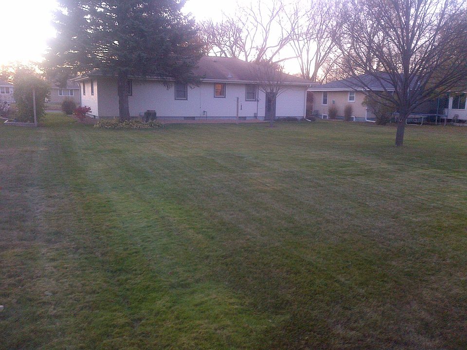 2nd image of 945 Shumway St S