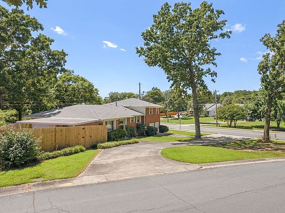 4th image of 1 Wesley Dr