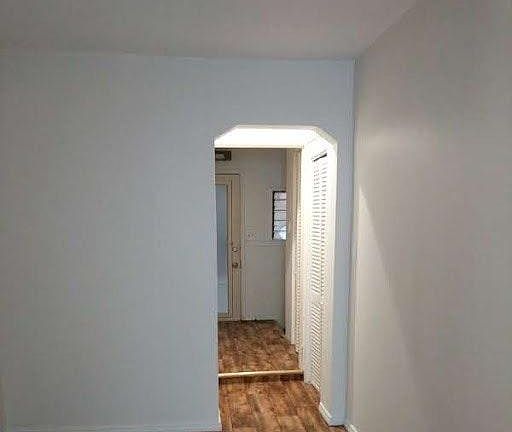 5th image of 386 Carroll Park E