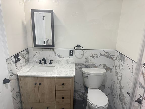 4th image of 436 S 11th St #2