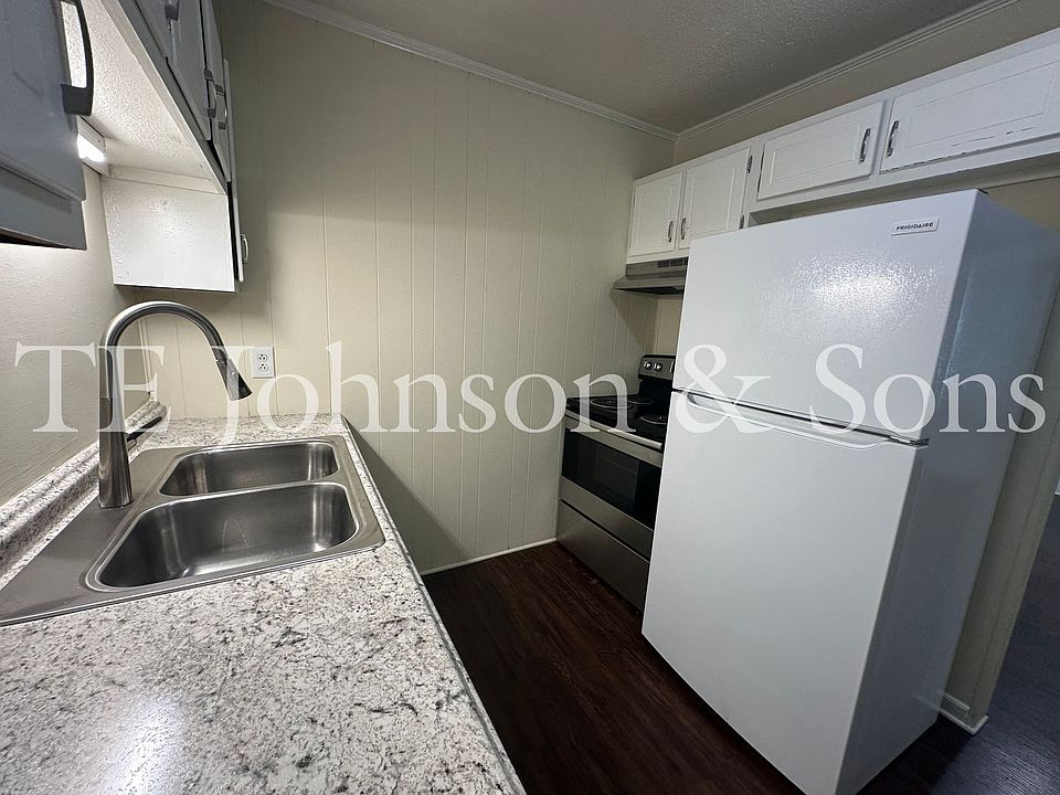 1st image of 126 Weatherwood Ct Suite 1