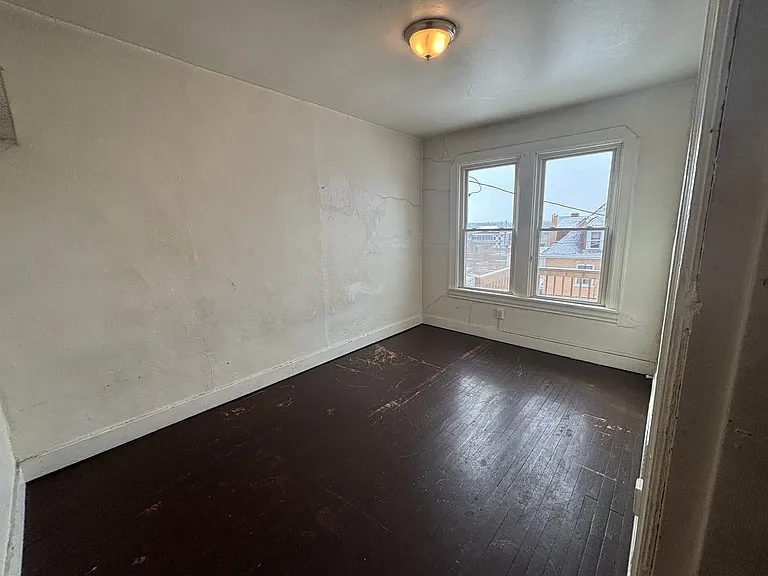 2226 Woodstock Ave #2 — Photo 12
