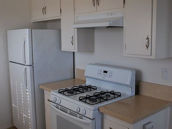 5th image of 145 S Hemlock St #6675785