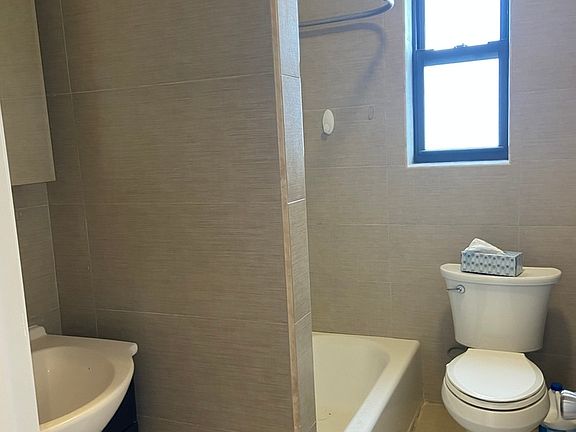 4th image of 2261 Ocean Ave APT 6G