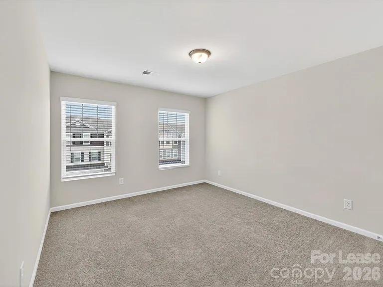420 Burr St — Photo 26