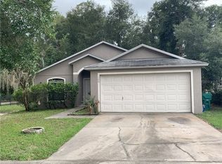 300 Heritage Estates Ln, Deland, FL 32720