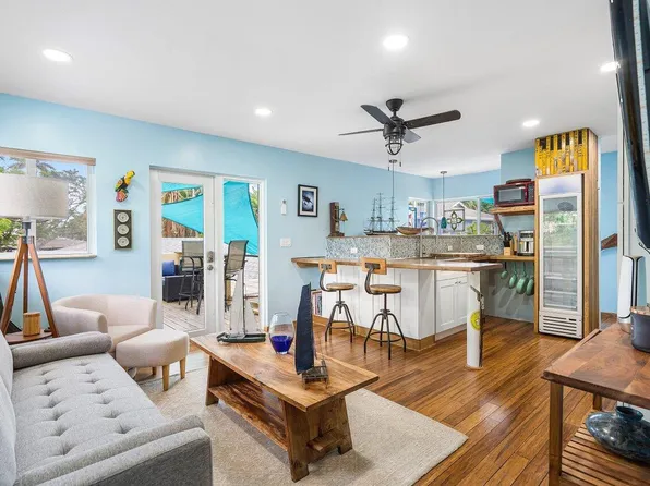 300 SE 7th Ave, Delray Beach, FL 33483