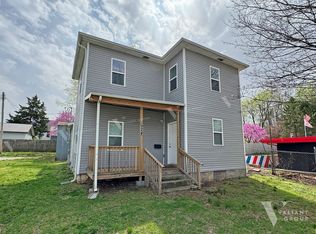 924 W College St, Springfield, MO 65806