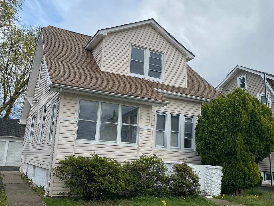 44 Arlington Ave