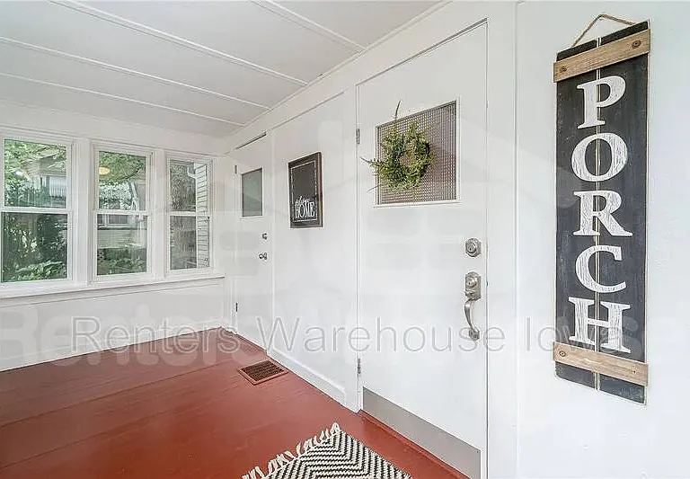 737 28th St — Photo 3