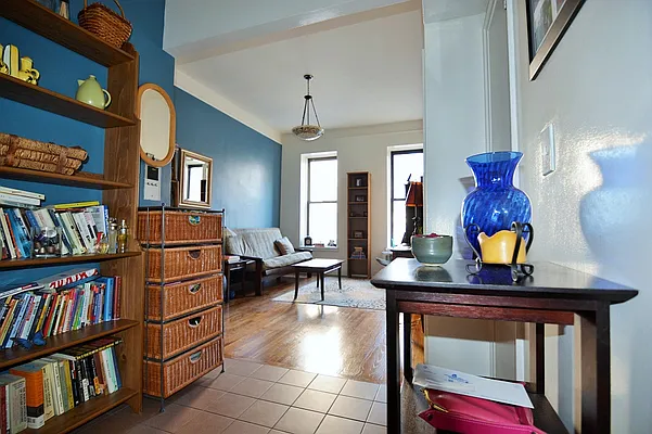 Rented by Balass Ralph, LREB | media 10