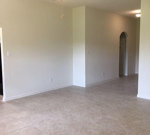 3rd image of 4712 Beaver Creek Ave