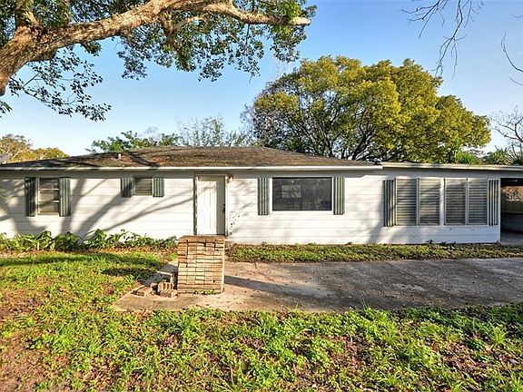 3rd image of 1177 Lake Lucerne Cir