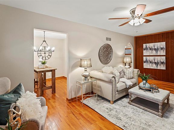 3rd image of 2722 Kenny Dr