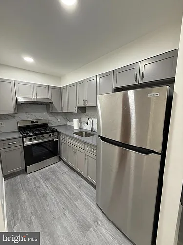 205 N 9th St #3 Photo 1