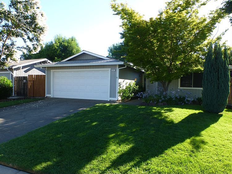 1st image of 2521 Berrywood Dr