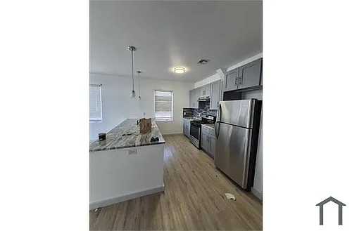 195 Lincoln Ave #303 Photo 1