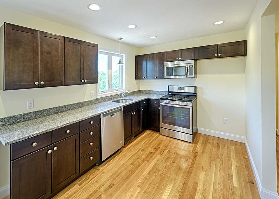 1st image of 3 Glen Ct #3