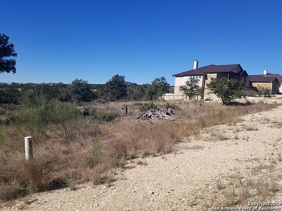 2nd image of 5721 Comal Vis