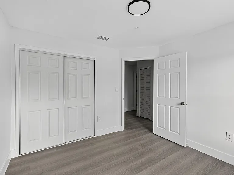 Cascades at Clear Lake Apartments — Photo 30