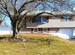 44 Coach Ln, Newburgh, NY 12550