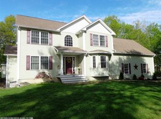 188 Hickory Dr, Auburn, ME 04210