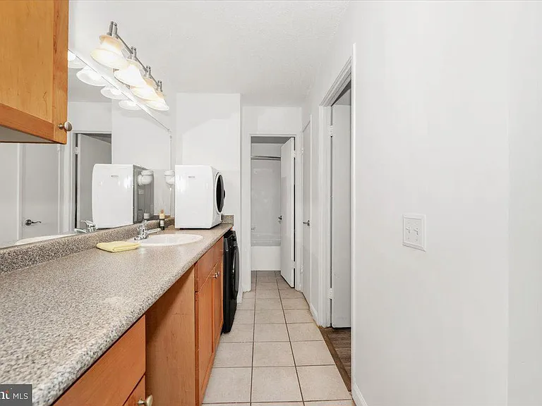 60 S Van Dorn St #511 — Photo 40