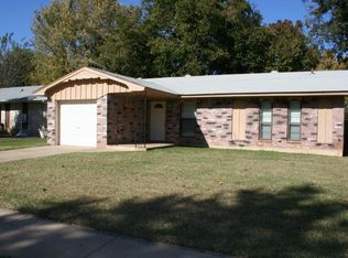 611 W Elder Dr, Mustang, OK 73064