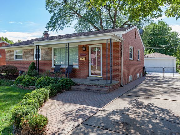 2nd image of 30891 Dalhay St