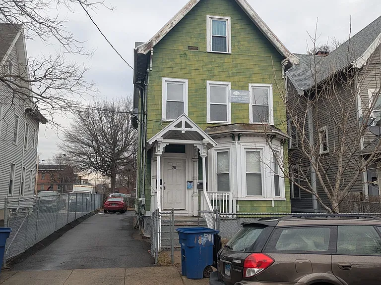 75 Woolsey St #2 — Photo 12