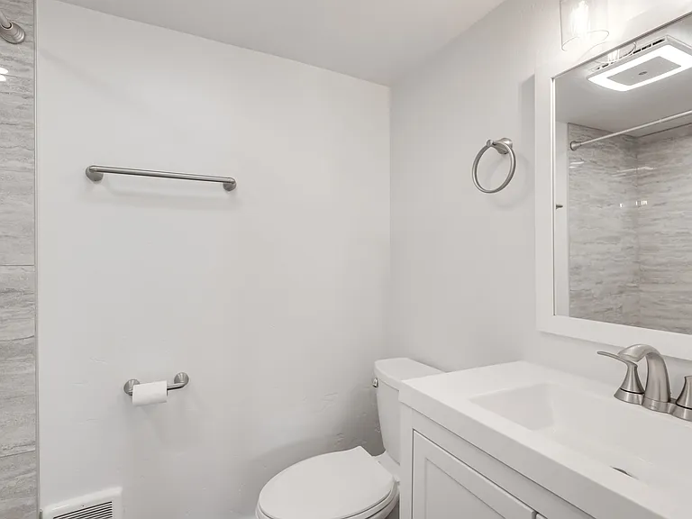 998 W Beaver Creek Blvd #103 — Photo 6