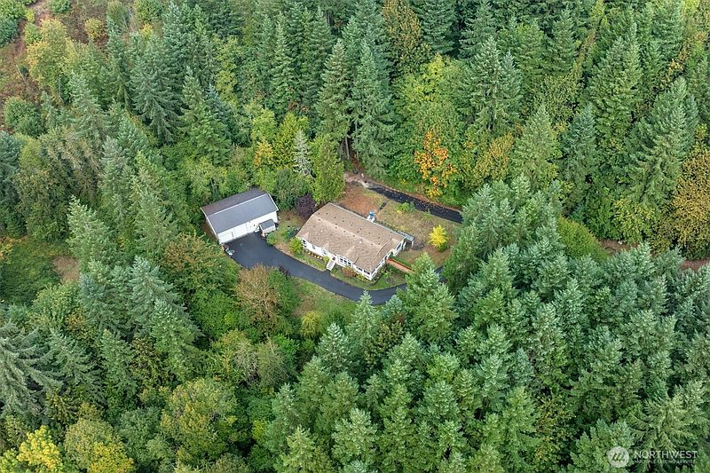 2nd image of 124 Solo Meadows Lane