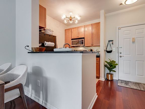 5th image of 24 Avenue At Port Imperial APT 130