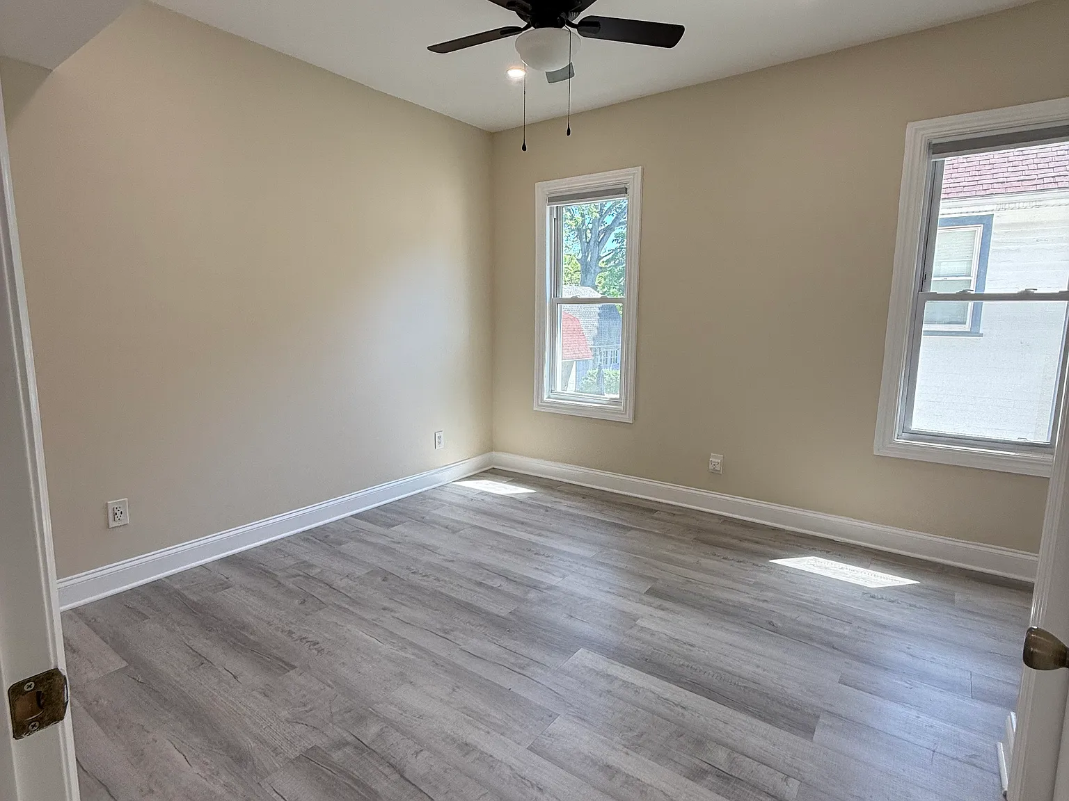 3 bed, $3,300 — Photo 4