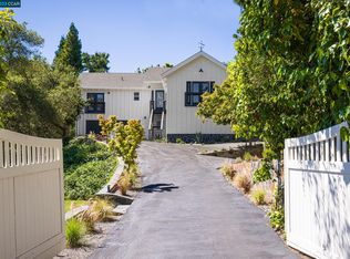 11 El Gavilan Rd, Orinda, CA 94563