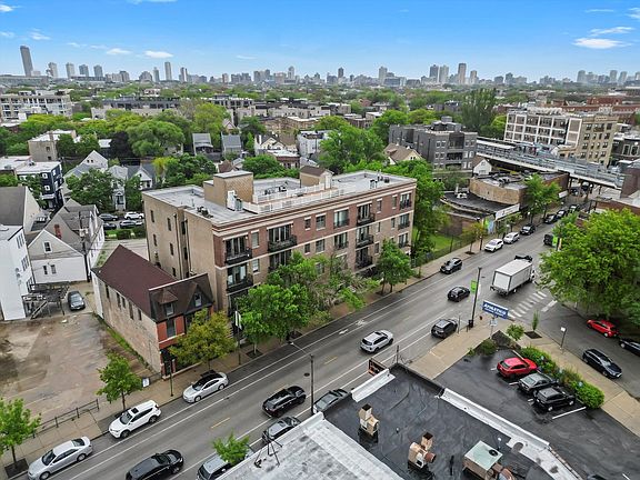 3rd image of 3443 N Lincoln Ave APT 4A