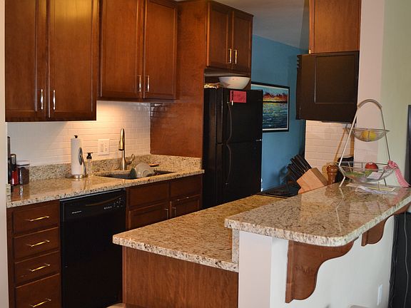4th image of 3965 N Meridian St APT 6F