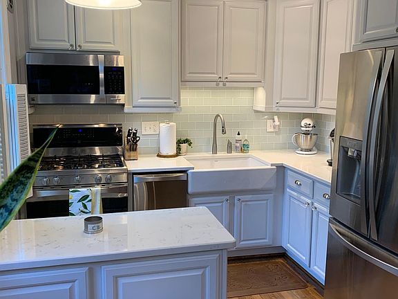 5th image of 1401 S Barton St Unit 238