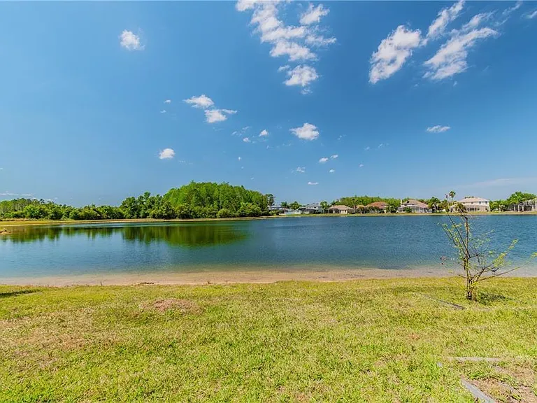 470 Canary Island Ct — Photo 16