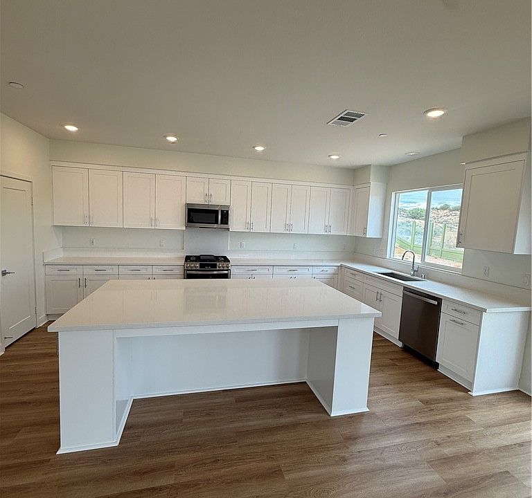 2nd image of 6446 Marblebrook Ave