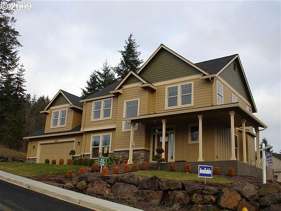 2nd image of 1495 NE Geraldine Dr