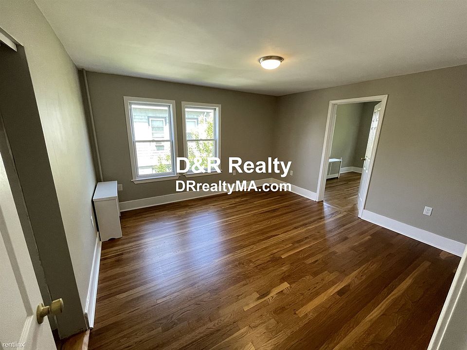 134 Fremont Ave. #2 Everett Unit Photo 11 (2)