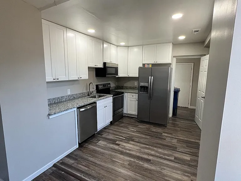 403 Annabel Ave — Photo 21